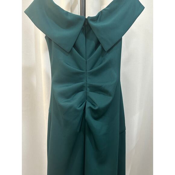 Xscape Scuba Off-The-Shoulder Gown Dress Hunter Green Size 8 NWT Elegant Sheath - Picture 14 of 16